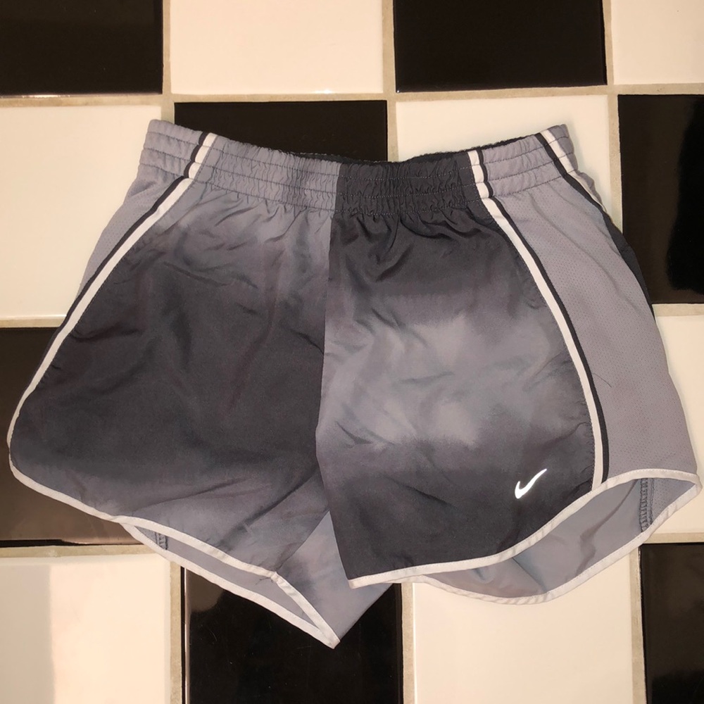Nike Shorts Ombré Grey!!!